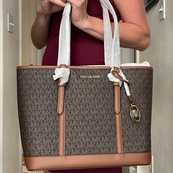 Michael Kors Handbags - Michael kors jet set travel purse tote NWT